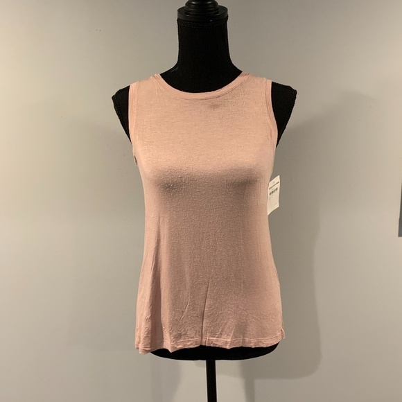 Halogen Keyhole Back Tank Top in Pink XS - Picture 2 of 6